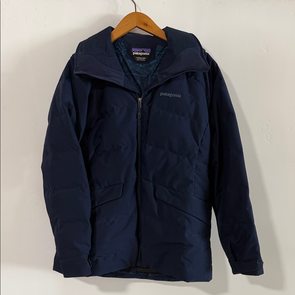 Patagonia Women’sdark Blue Puffer Jacket